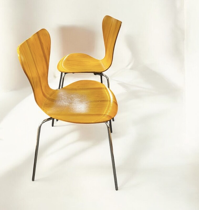 S 235 RP SERIES 7 BUTTERFLY CHAIR BY ARNE JACOBSEN  FOR FRITZ HANSEN