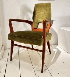 S 236 OB Italian wood and green velvet armchair 