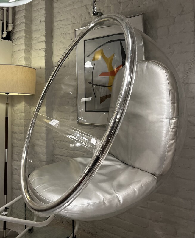 S 256 JB bubble chair design Eero Arnio