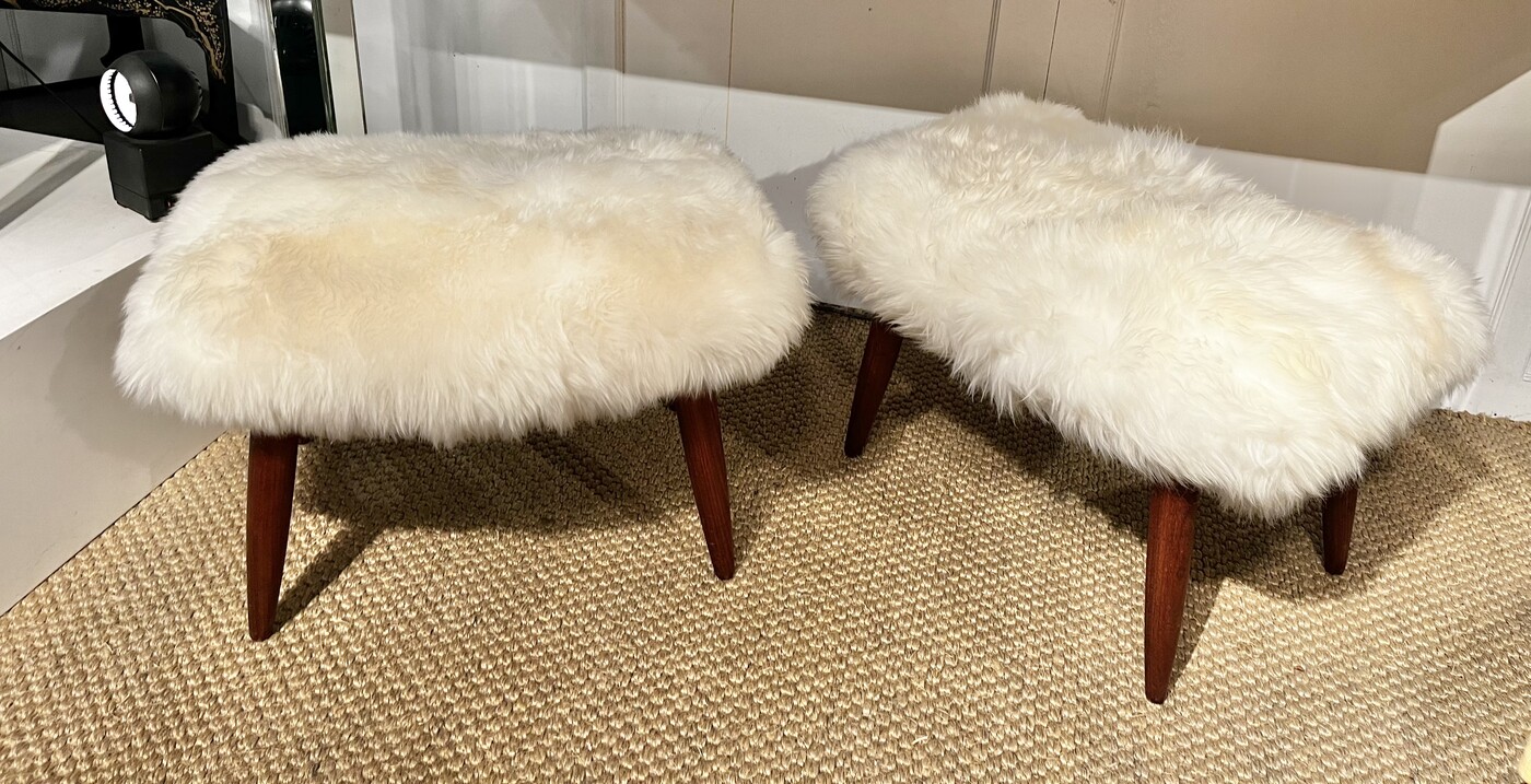 S 279 YD pair of fluffy stools 