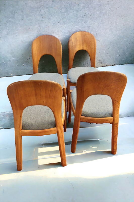 S 289 JC Set solid teakwood dining chairs by Niels Koefoed, Denmark 1970s