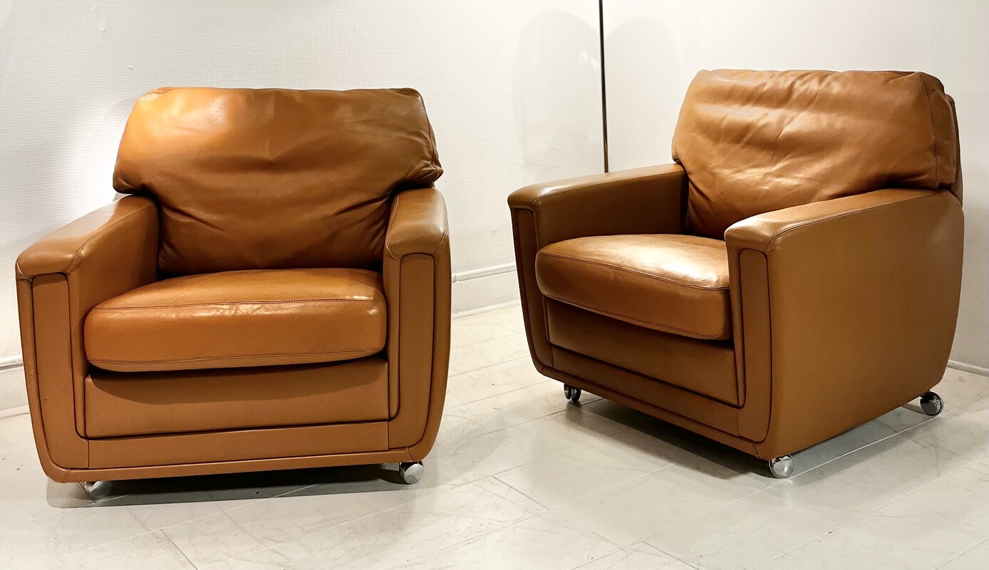 S 296 JD/RC pair of cognac leather armchairs, 1970’s