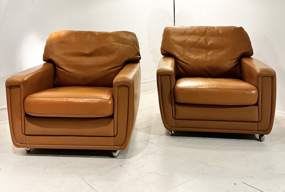 S 296 JD/RC pair of cognac leather armchairs, 1970’s