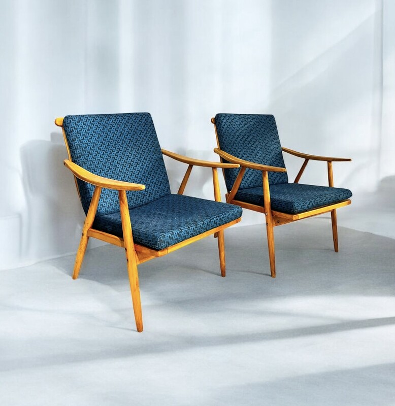 S 300 TH pair of blue « boomerang » armchairs, 1960’s