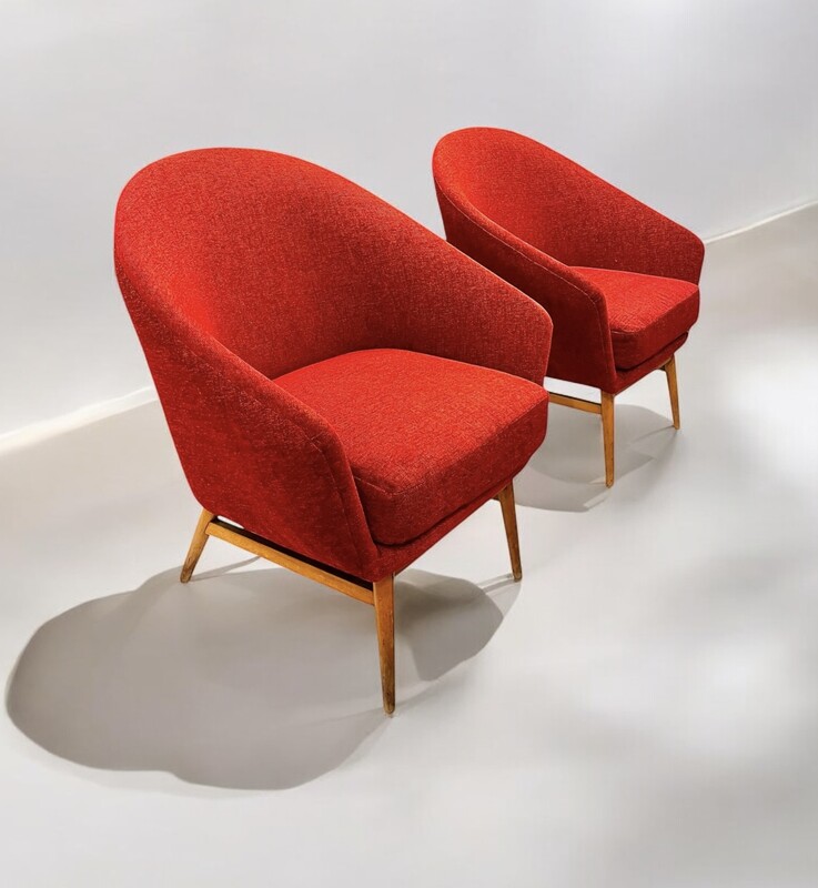 S 325 JD/RC pair of red club chairs, 1950’s