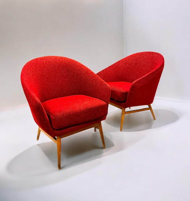 S 325 JD/RC pair of red club chairs, 1950’s